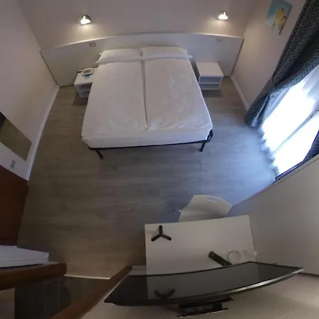Alberello Hotel 3*